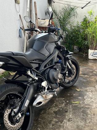 YAMAHA MT-09 